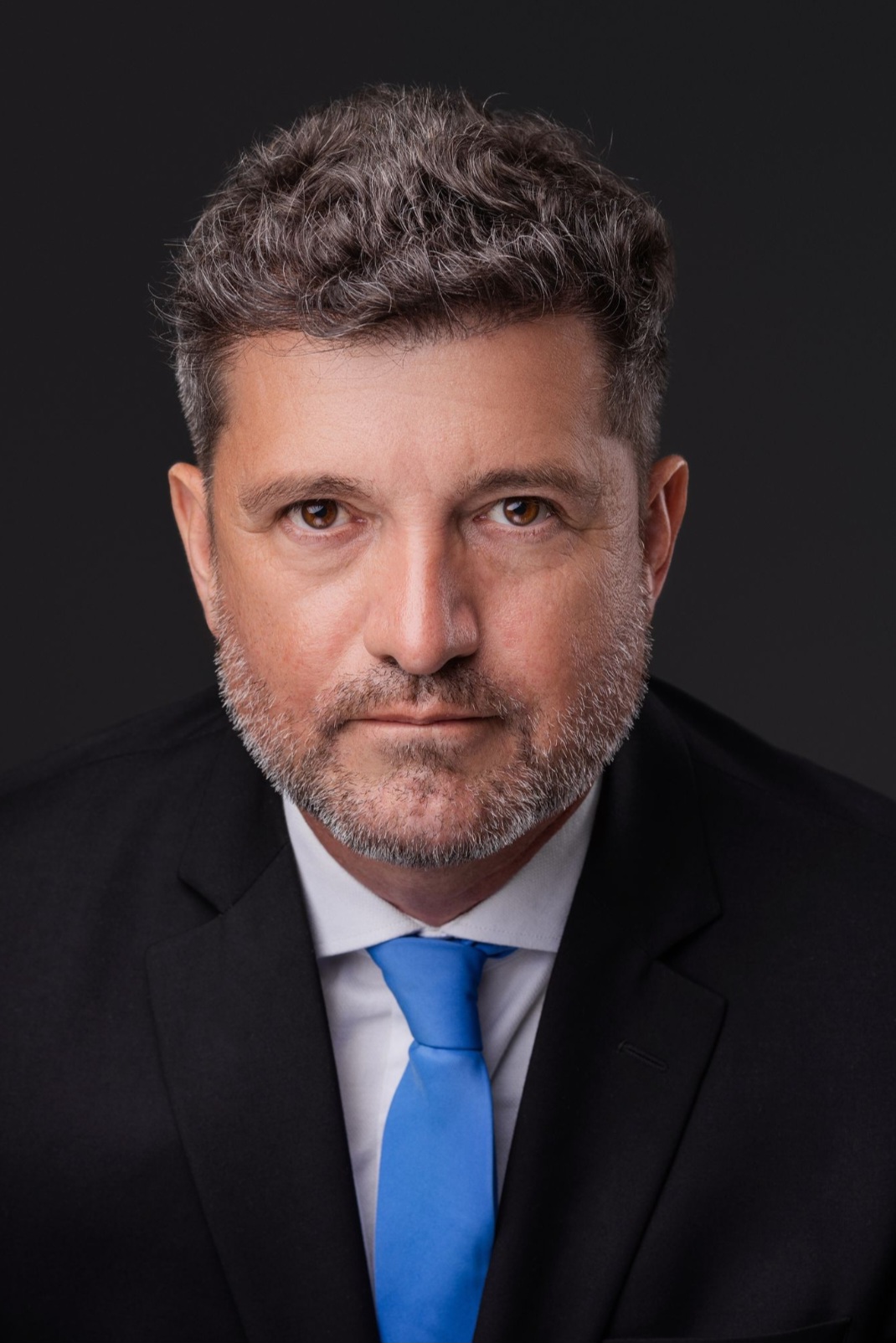 Paulo Roberto Jeremias em retrato profissional
